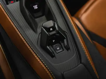 LAMBORGHINI Revuelto MY25  Ad Personam Full Carbon Full Assi