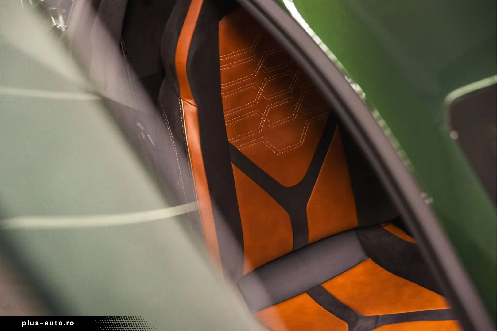 LAMBORGHINI Revuelto MY25  Ad Personam Full Carbon Full Assi
