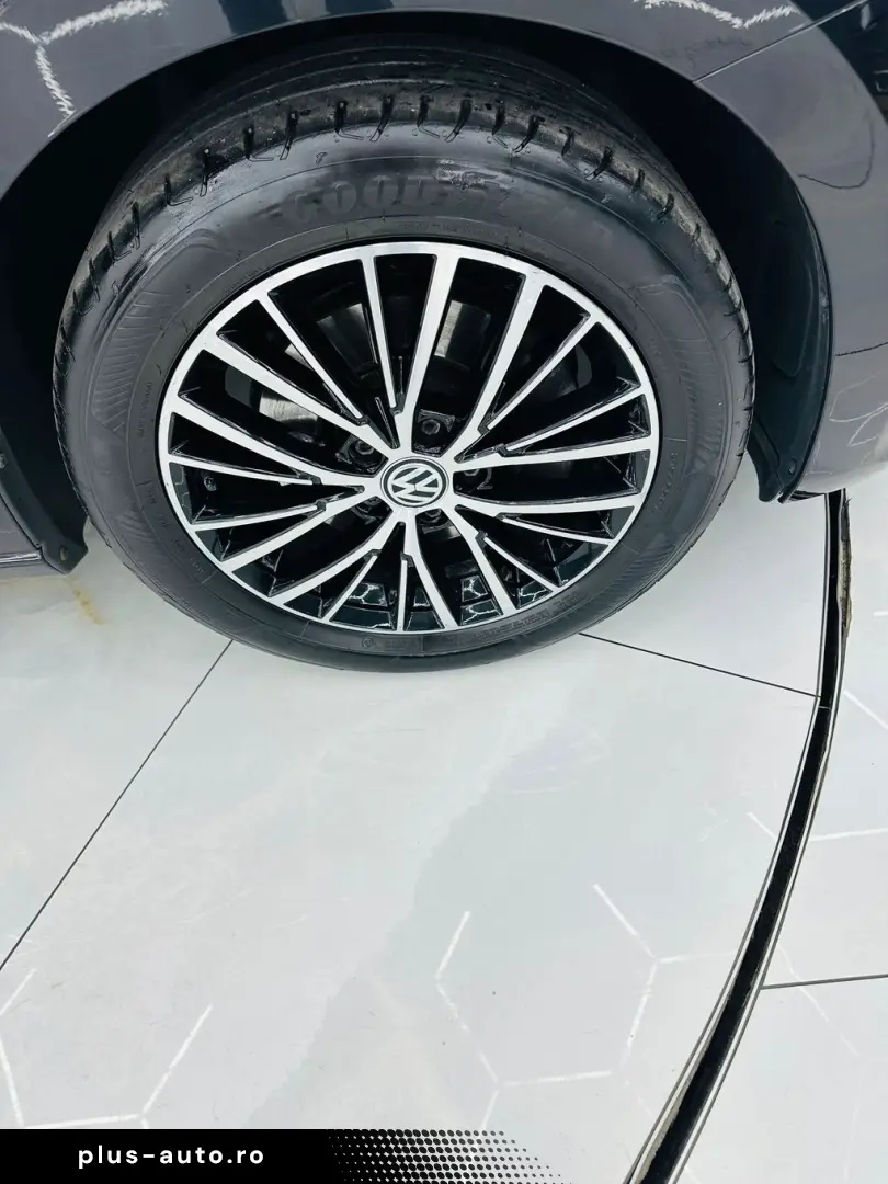 VOLKSWAGEN TOURAN 2019 1.6D E6 7 Locuri Garantie 12 Luni Rat