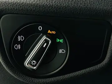 VOLKSWAGEN TOURAN 2019 1.6D E6 7 Locuri Garantie 12 Luni Rat