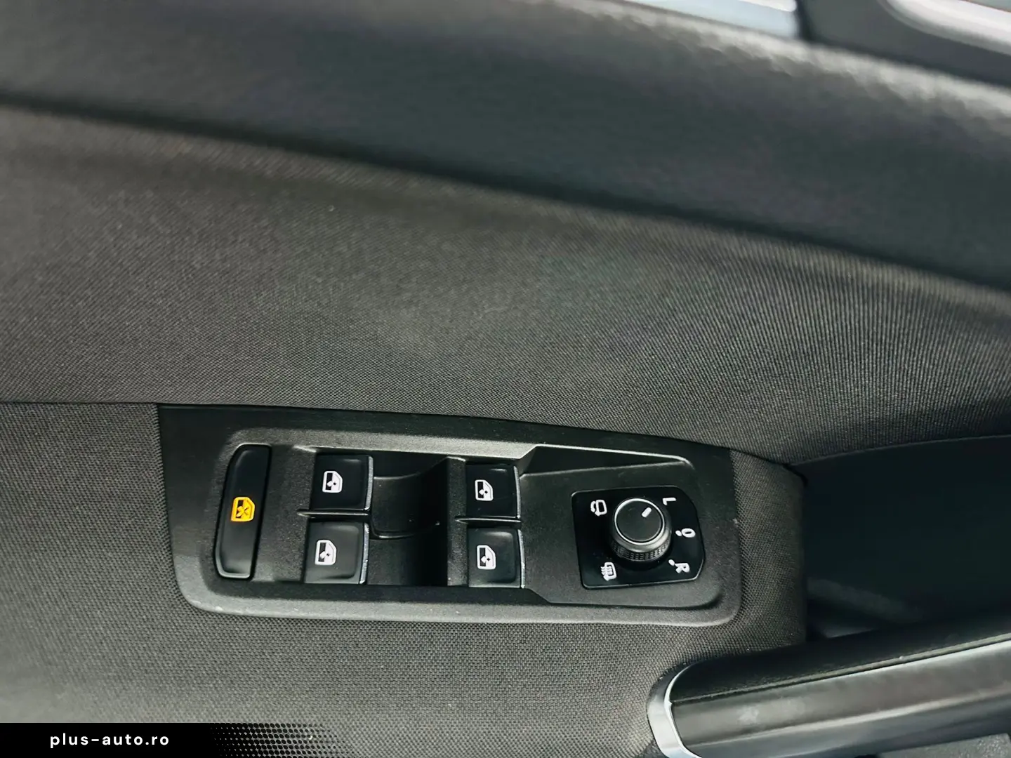 VOLKSWAGEN TOURAN 2019 1.6D E6 7 Locuri Garantie 12 Luni Rat