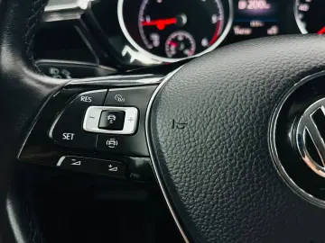 VOLKSWAGEN TOURAN 2019 1.6D E6 7 Locuri Garantie 12 Luni Rat