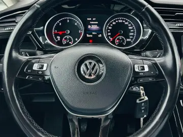 VOLKSWAGEN TOURAN 2019 1.6D E6 7 Locuri Garantie 12 Luni Rat
