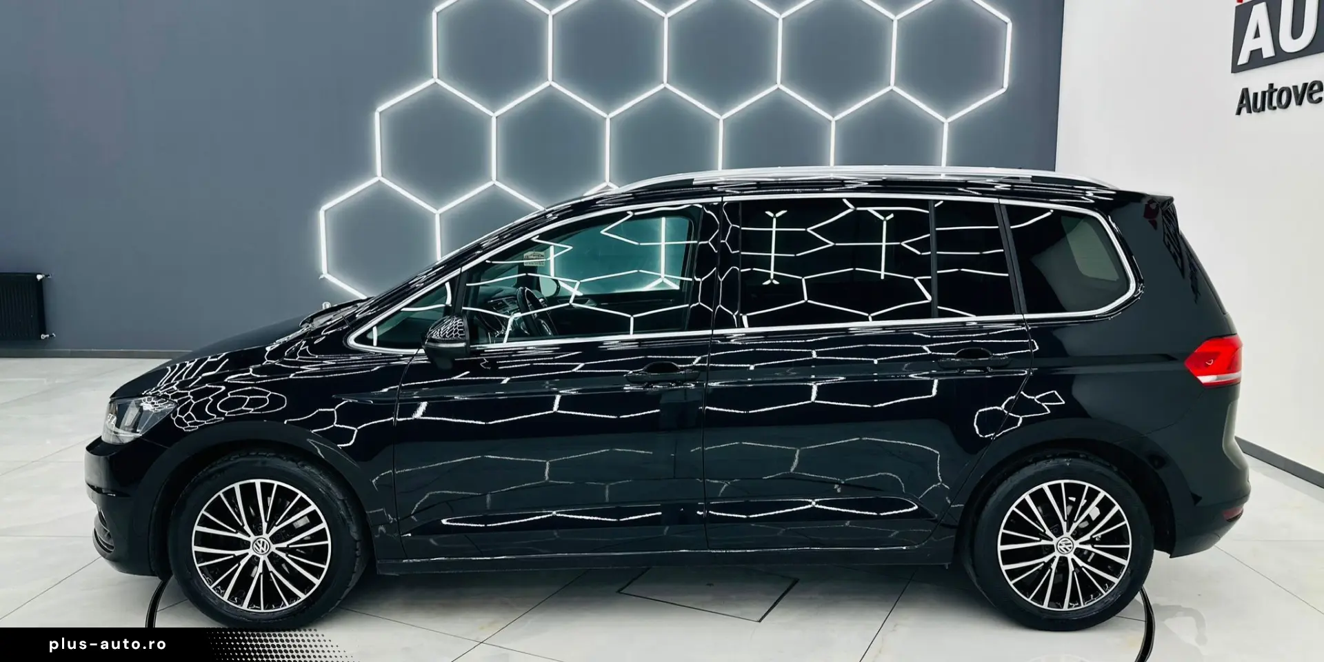 VOLKSWAGEN TOURAN 2019 1.6D E6 7 Locuri Garantie 12 Luni Rat