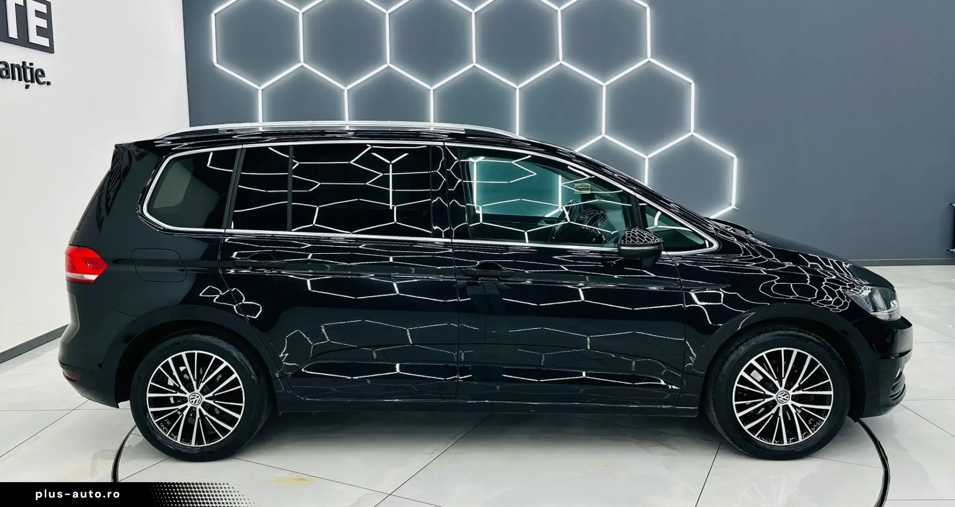 VOLKSWAGEN TOURAN 2019 1.6D E6 7 Locuri Garantie 12 Luni Rat