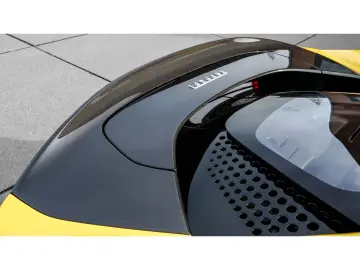FERRARI SF90 Stradale  Fiorano Carbon LED CarPlay 1.Hd.