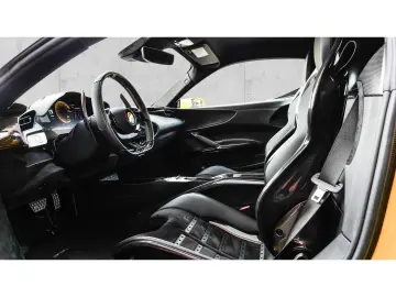 FERRARI SF90 Stradale  Fiorano Carbon LED CarPlay 1.Hd.