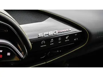 FERRARI SF90 Stradale  Fiorano Carbon LED CarPlay 1.Hd.