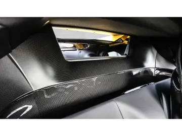 FERRARI SF90 Stradale  Fiorano Carbon LED CarPlay 1.Hd.