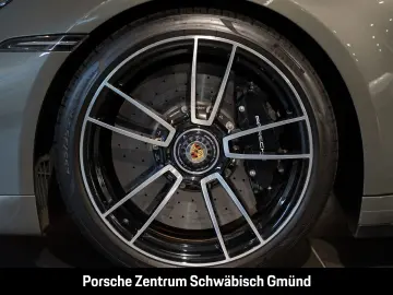 PORSCHE 992 911 Turbo S Sportabgas Sportfahrwerk PCCB