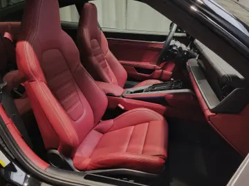 PORSCHE 992 Turbo S  TOP Ausstattung  Sport Chrono