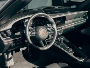 PORSCHE 911   992 TURBO CABRIOLET - AUS ERSTBESITZ