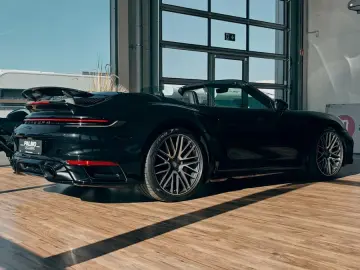 PORSCHE 911   992 TURBO CABRIOLET - AUS ERSTBESITZ