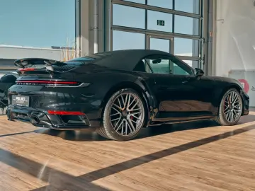 PORSCHE 911   992 TURBO CABRIOLET - AUS ERSTBESITZ