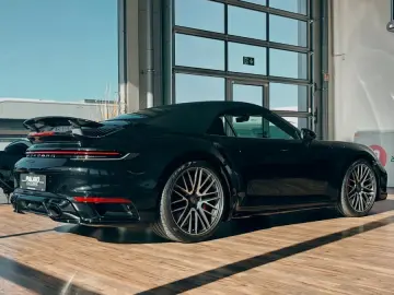 PORSCHE 911   992 TURBO CABRIOLET - AUS ERSTBESITZ