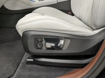 BMW XM B&W DA Prof Massage AHK 23''