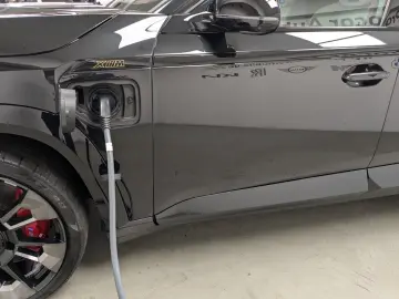 BMW XM B&W DA Prof Massage AHK 23''