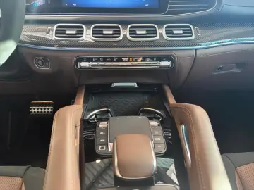 MERCEDES-BENZ GLS 63 AMG 4M  AMG AMBIENTE DISTRO MEMORY MBUX