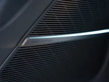 AUDI RSQ8 q.  SOFORT Dynamic Keramik  23 YIDO S-AGA