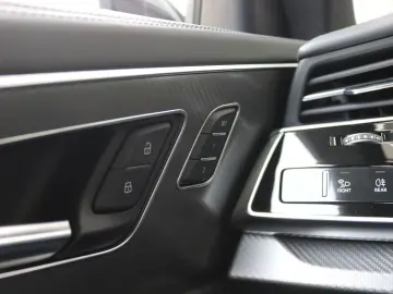 AUDI RSQ8 performance  Keramik Pano RS-Design  Rot