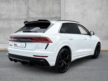 AUDI RSQ8 KERAMIK DYNAMIK  305KM H PANO STANDHZG 23