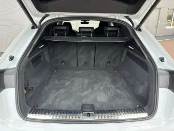 AUDI RSQ8 KERAMIK DYNAMIK  305KM H PANO STANDHZG 23
