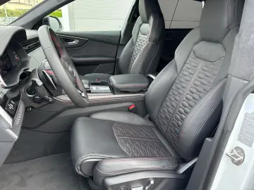 AUDI RSQ8 KERAMIK DYNAMIK  305KM H PANO STANDHZG 23