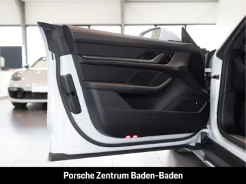 PORSCHE Taycan 4S Surround-View BOSE Sitzbelüftung LED