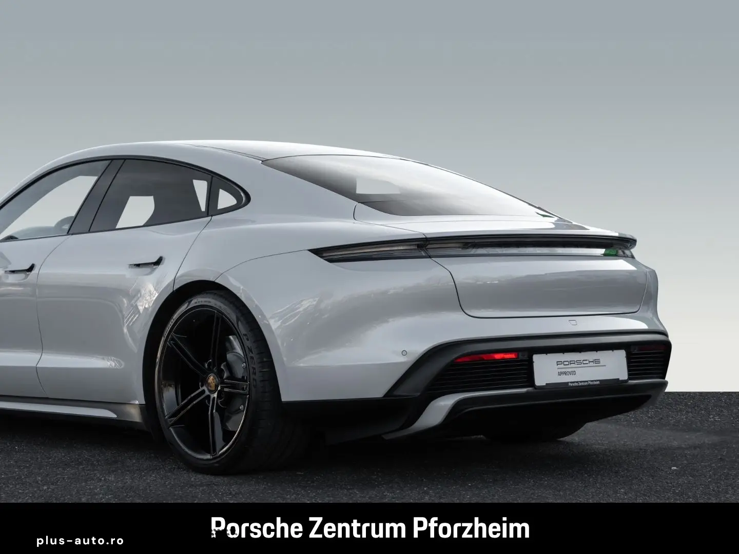 PORSCHE Taycan Turbo HA-Lenkung InnoDrive Head-Up LED