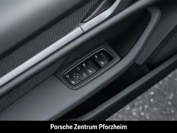 PORSCHE Taycan Turbo HA-Lenkung InnoDrive Head-Up LED