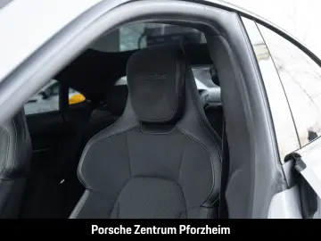 PORSCHE Taycan Turbo HA-Lenkung InnoDrive Head-Up LED