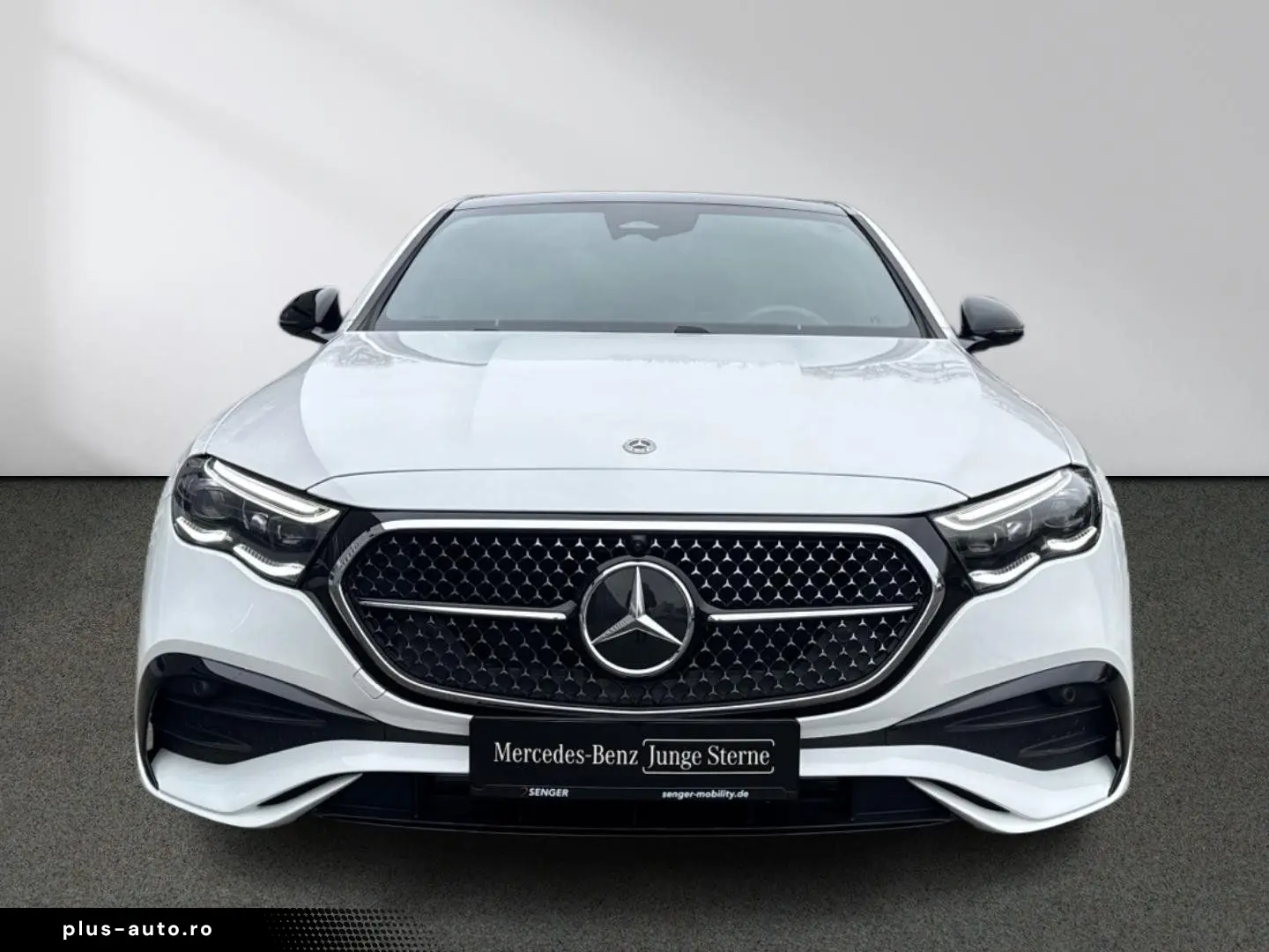MERCEDES-BENZ E 450 4M AMG Night Panorama Burmester 20  360