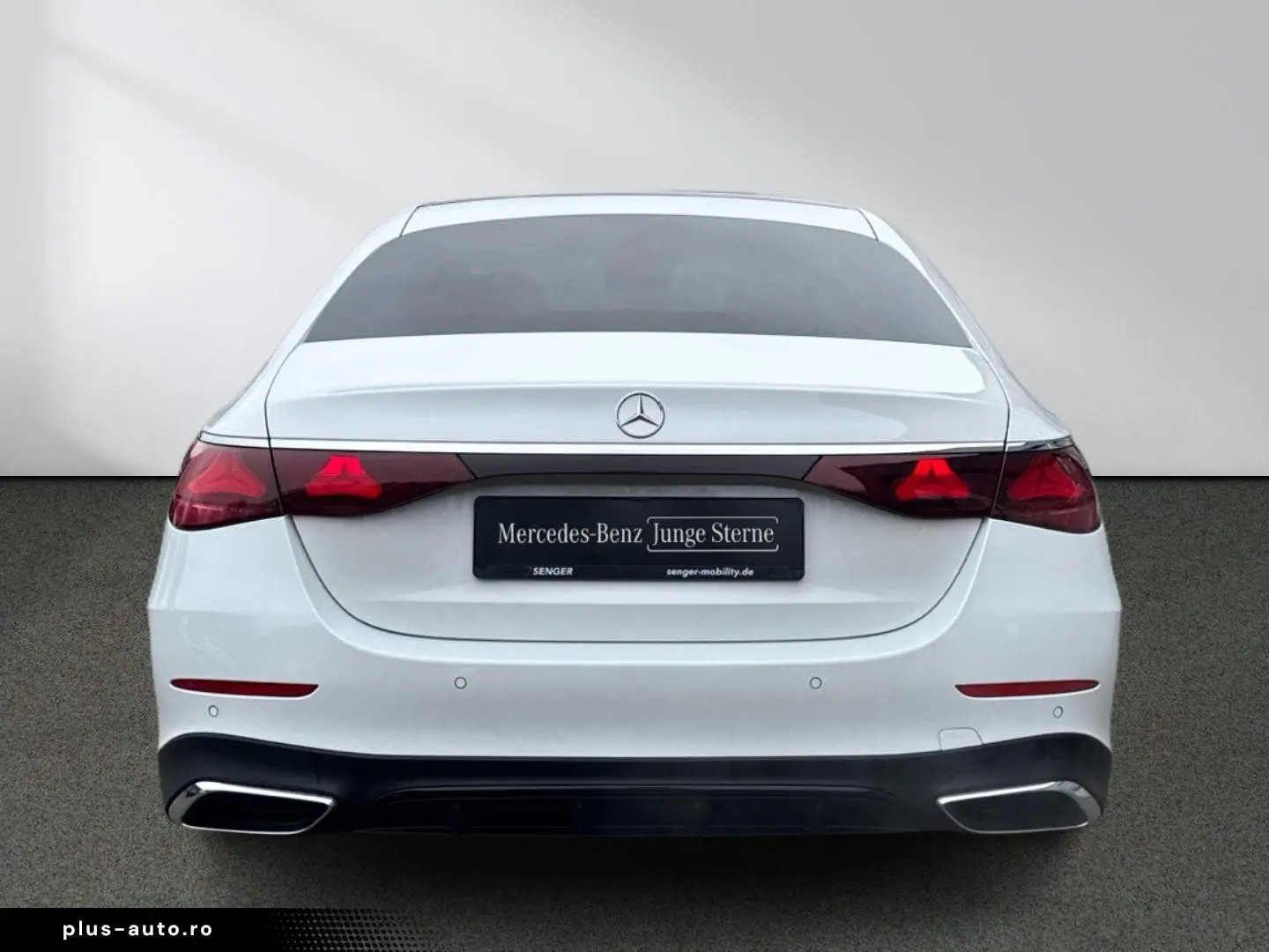 MERCEDES-BENZ E 450 4M AMG Night Panorama Burmester 20  360