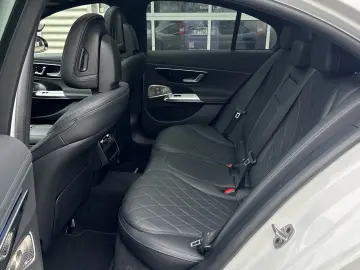 MERCEDES-BENZ E 450 4M AMG Night Panorama Burmester 20  360