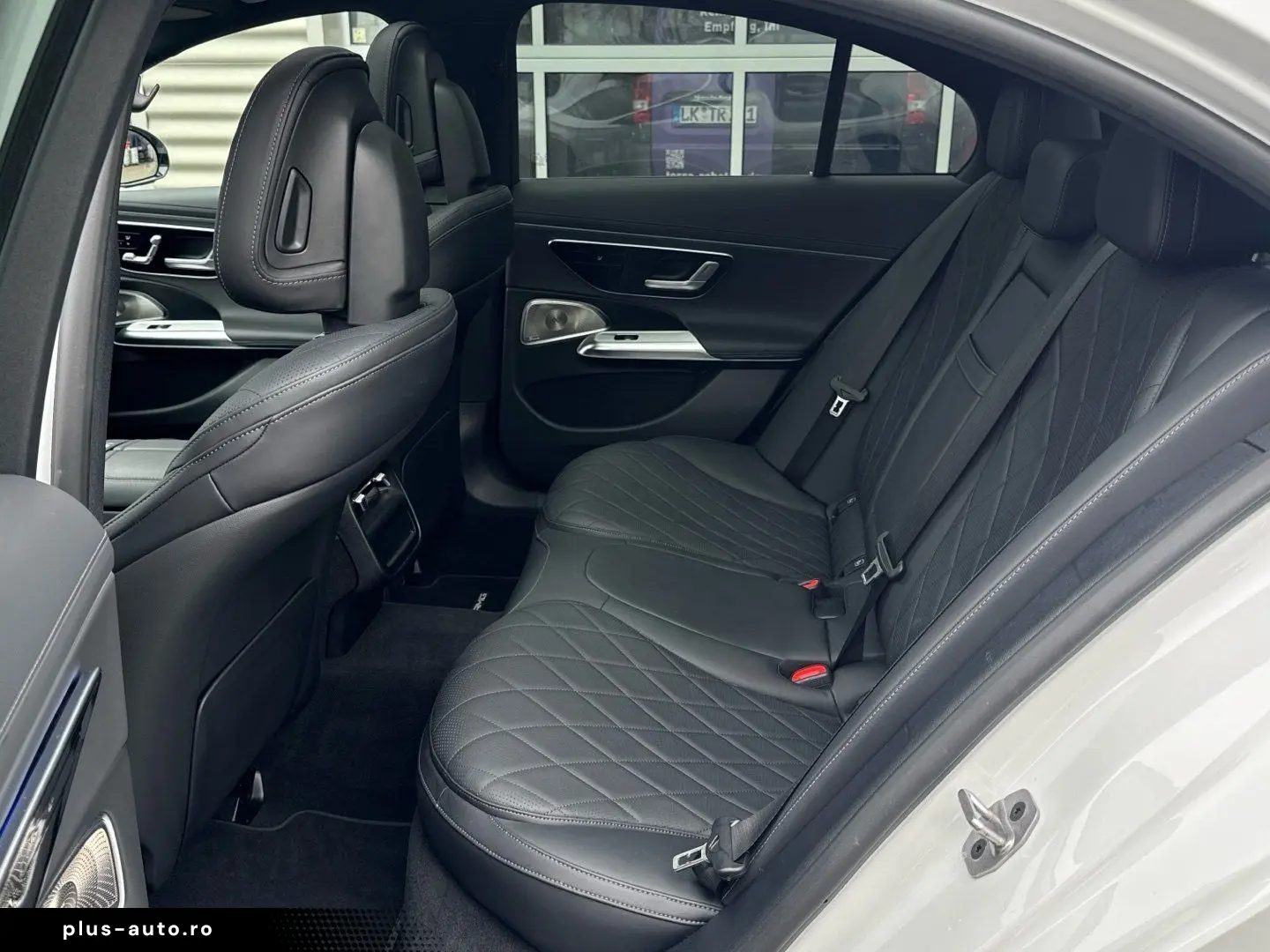 MERCEDES-BENZ E 450 4M AMG Night Panorama Burmester 20  360
