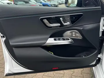 MERCEDES-BENZ E 450 4M AMG Night Panorama Burmester 20  360
