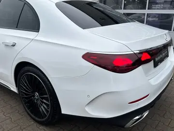 MERCEDES-BENZ E 450 4M AMG Night Panorama Burmester 20  360