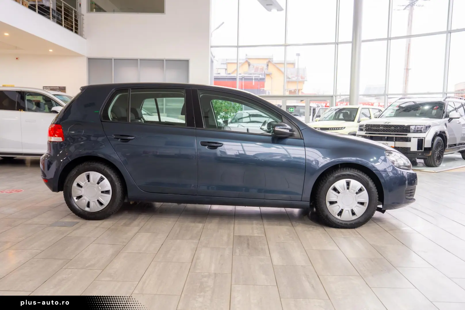 Volkswagen Golf 1.6 MPI -  Comfortline