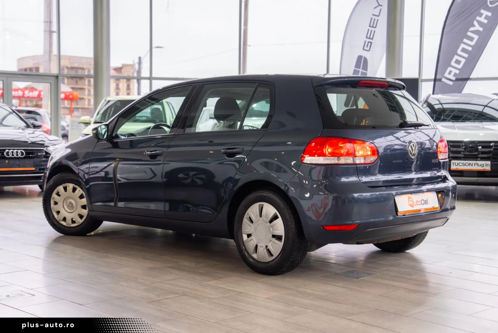 Volkswagen Golf 1.6 MPI -  Comfortline