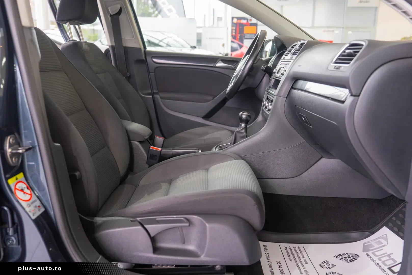 Volkswagen Golf 1.6 MPI -  Comfortline