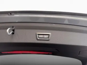 BMW 120i M Sport DAProf AdLED HUD Live Prof 360  H