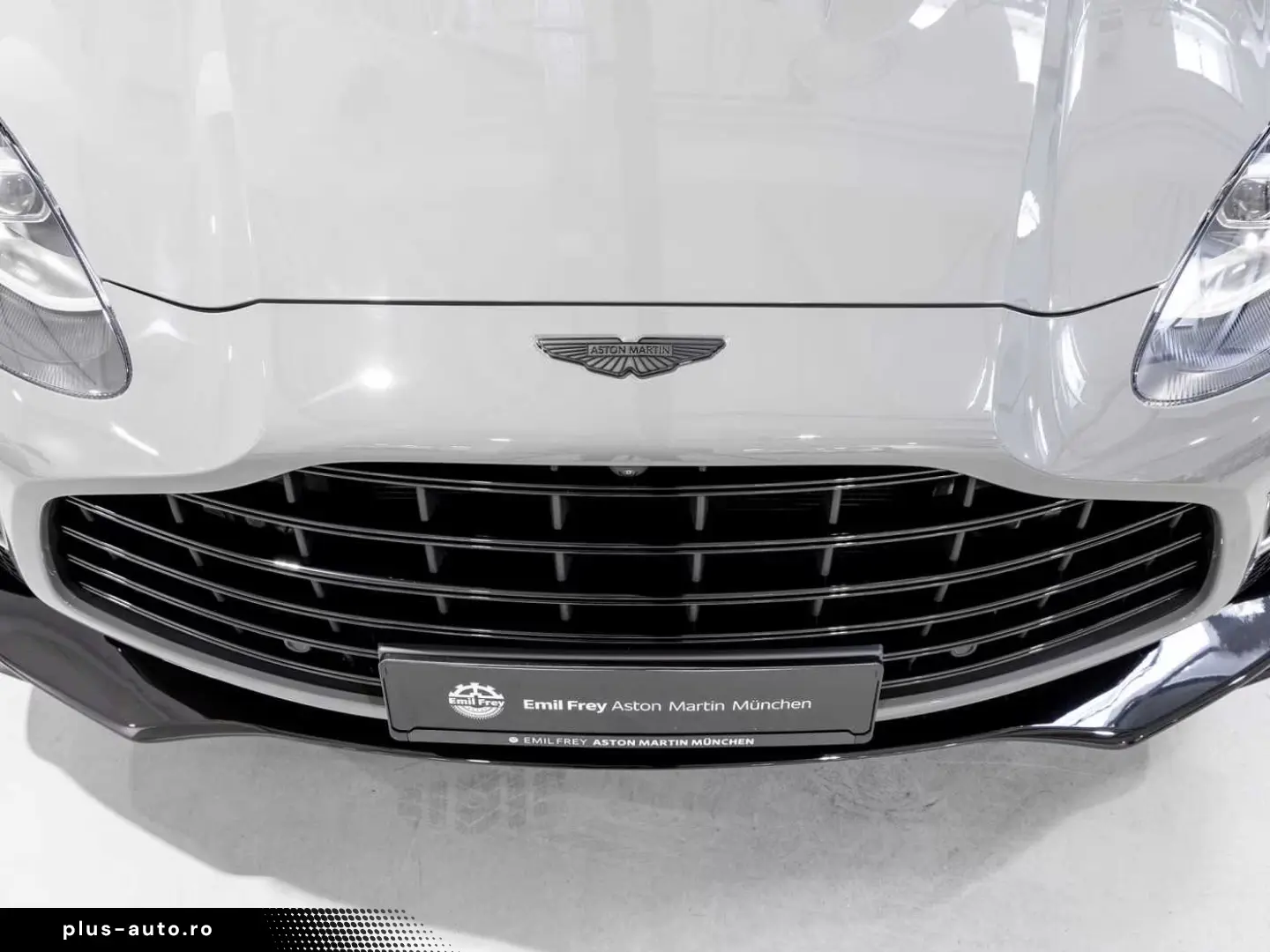Aston Martin DBX 707