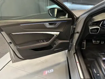 Audi RS6 Avant 4.0 TFSI quattro