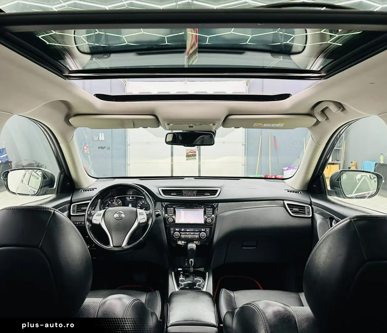 NISSAN X-TRAIL 2017 2.0D E6 7 Locuri Garantie 12 Luni Rate A