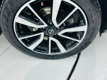 NISSAN X-TRAIL 2017 2.0D E6 7 Locuri Garantie 12 Luni Rate A