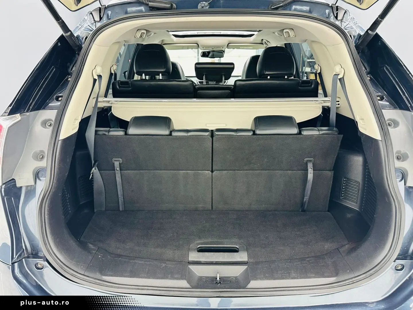 NISSAN X-TRAIL 2017 2.0D E6 7 Locuri Garantie 12 Luni Rate A