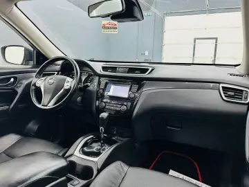NISSAN X-TRAIL 2017 2.0D E6 7 Locuri Garantie 12 Luni Rate A