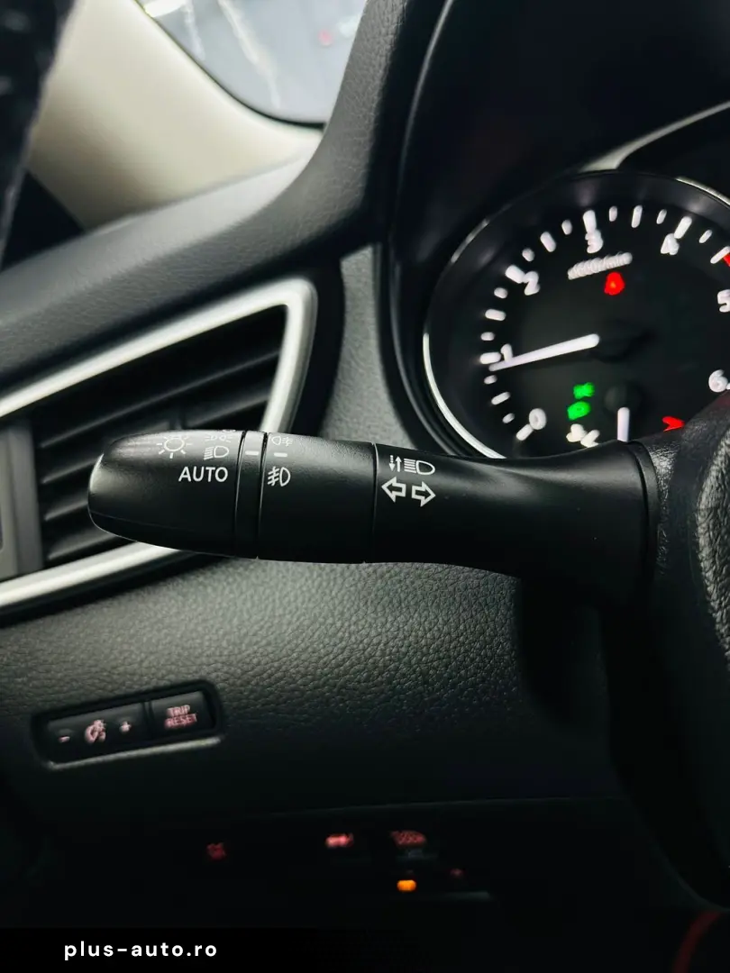 NISSAN X-TRAIL 2017 2.0D E6 7 Locuri Garantie 12 Luni Rate A