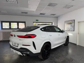 BMW X6 30d M-SPORT PANO ICONIC KEYLESS H&K HUD 360