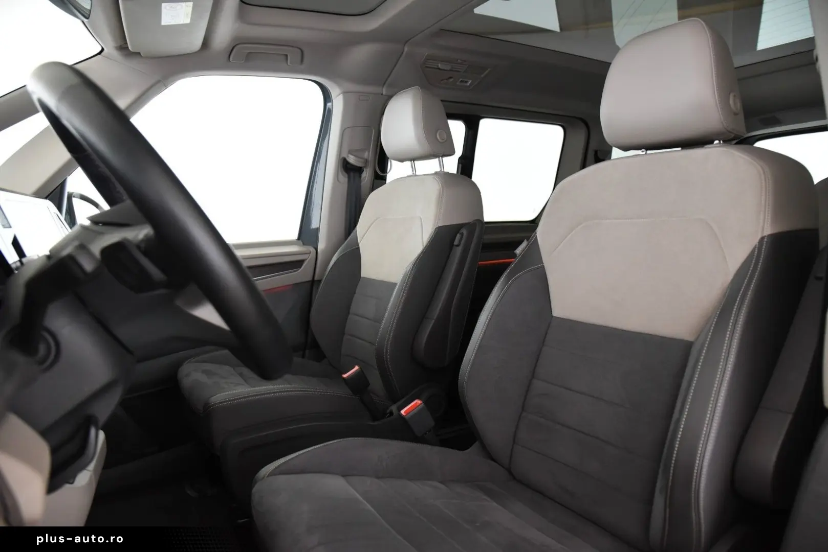 VW T7 Multivan Style 7 locuri Pano - Garantie pana 07-2027